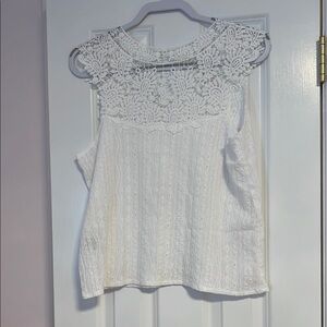 SHEIN White Lace Sleeveless Blouse